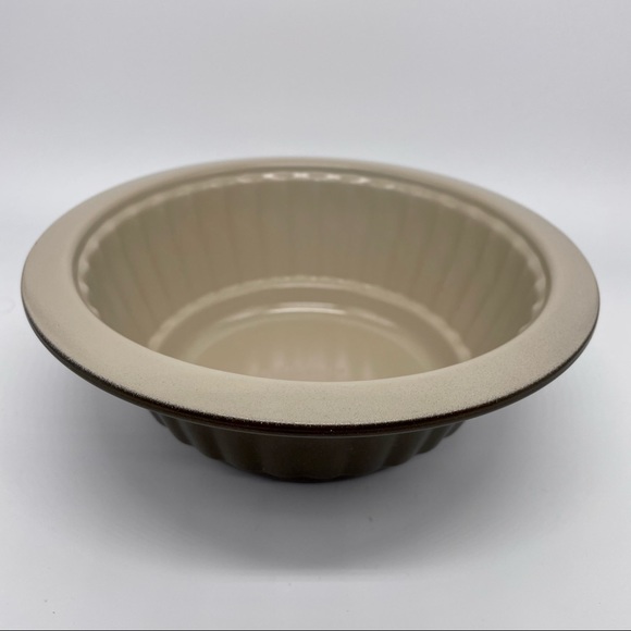 Wilton Small Cake or Large Cupcake Muffin Pan Jello Mold Nonstick 24 Ounce - Picture 1 of 4